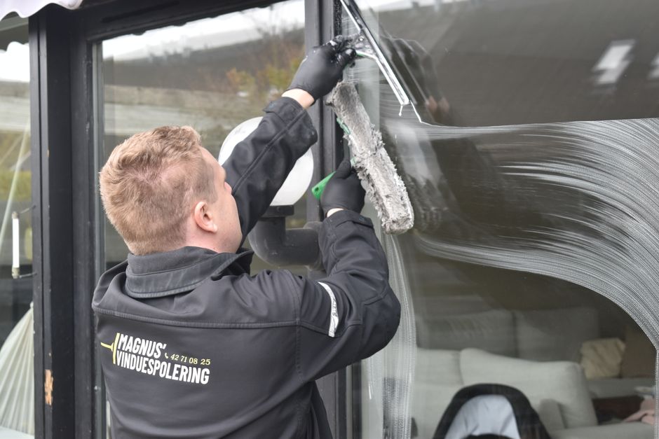 window cleaning company